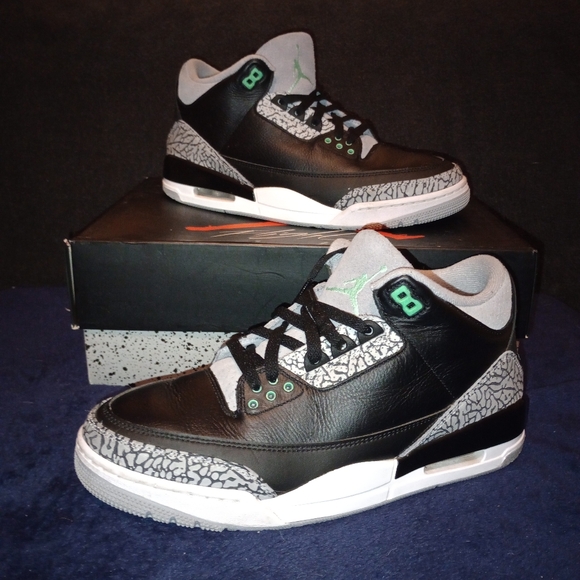 Jordan Other - EUC Air Jordan 3 Retro Green Glow Men's Size 10